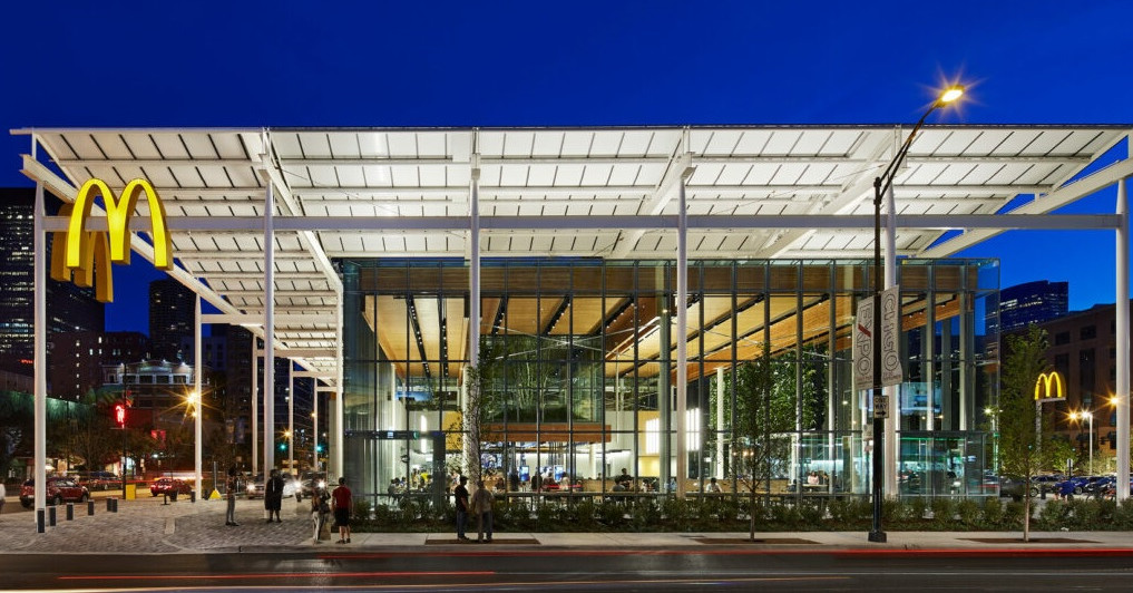 Ross Barney Architecten | McDonald’s Chicago - Nieuws - powerdaylight